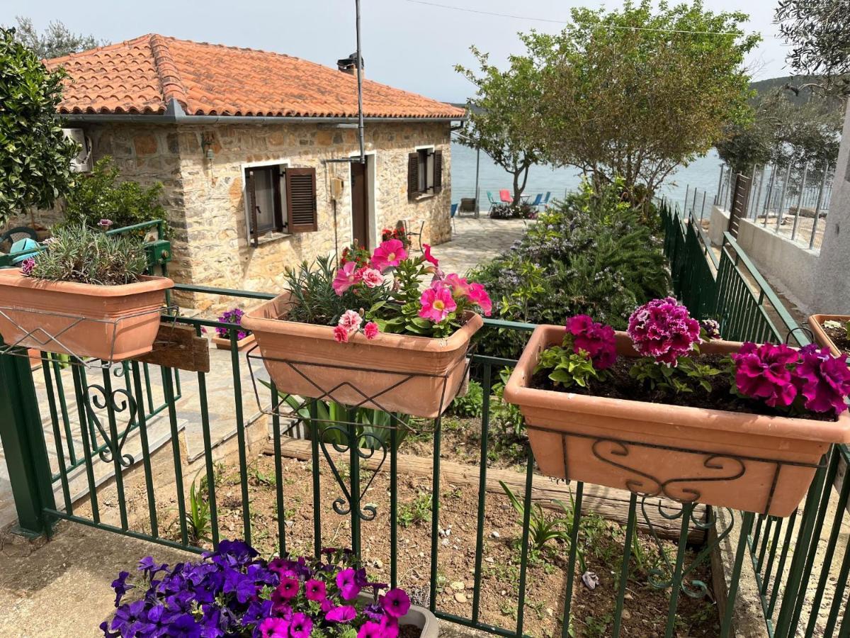 Little Bit Of Heaven Villa Sourpi Buitenkant foto