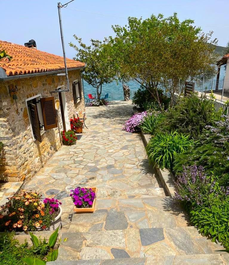 Little Bit Of Heaven Villa Sourpi Buitenkant foto